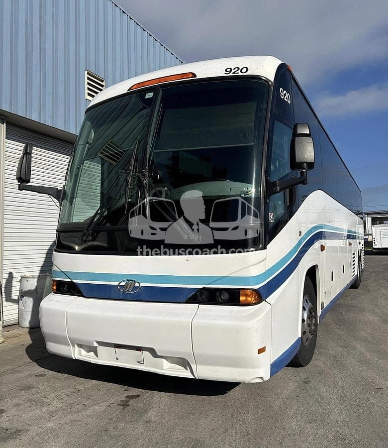 2012 Mci J4500 - Thumbnail 9 2012 Mci J4500 - Thumbnail 9