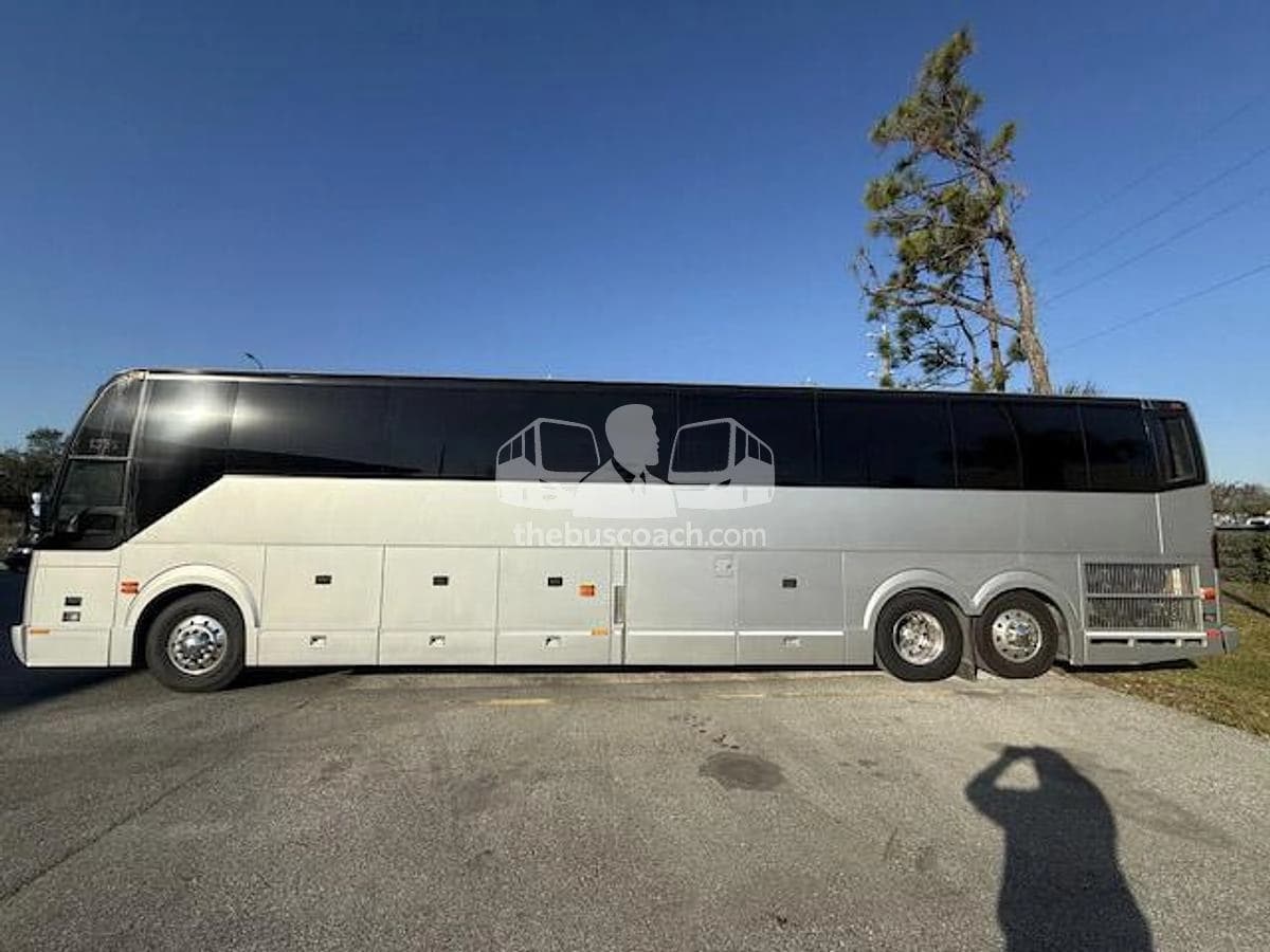 2014 Prevost H3-45 - Thumbnail 12 2014 Prevost H3-45 - Thumbnail 12
