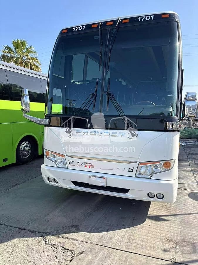2017 Prevost H3-45 bus 2017 Prevost H3-45 bus