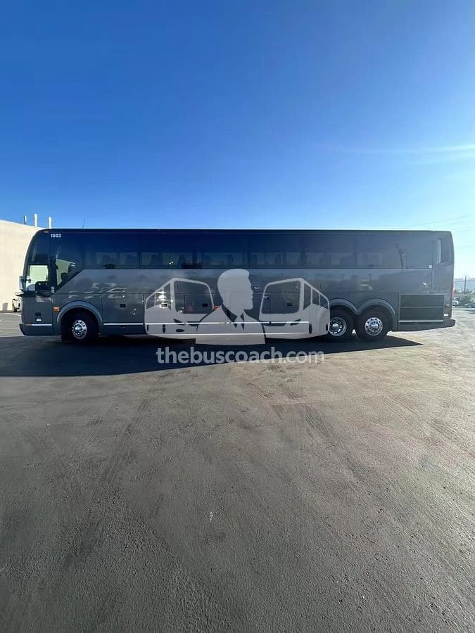 2017 Prevost H3-45 - Thumbnail 6 2017 Prevost H3-45 - Thumbnail 6