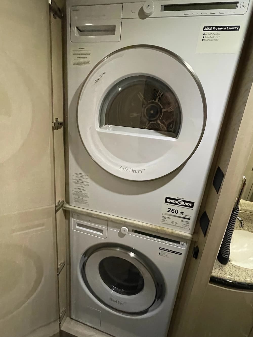 2007 Prevost Marathon XLII Coach - Thumbnail 16 2007 Prevost Marathon XLII Coach - Thumbnail 16