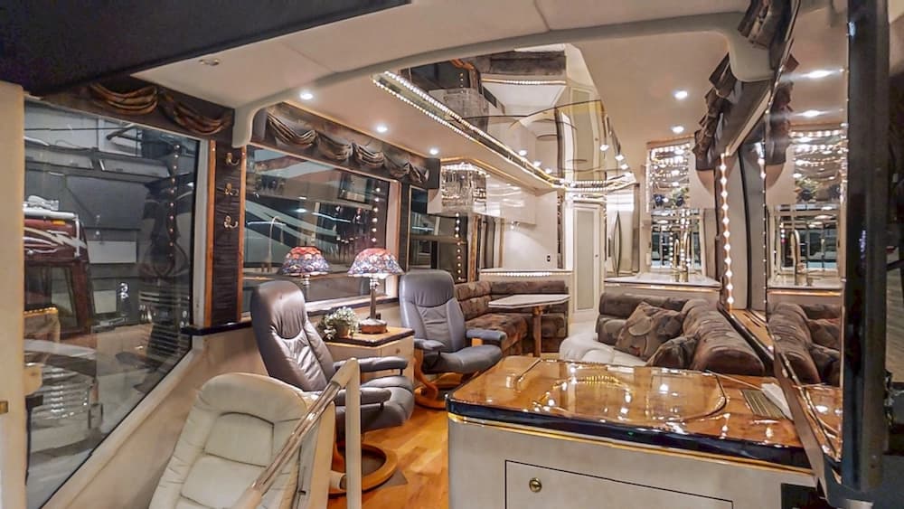 2000 Prevost Featherlite H3-45 Coach - Thumbnail 34 2000 Prevost Featherlite H3-45 Coach - Thumbnail 34