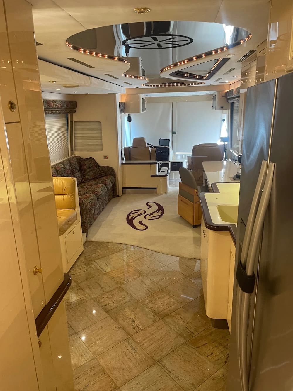 2002 Prevost Parliament XLII Coach - Thumbnail 40 2002 Prevost Parliament XLII Coach - Thumbnail 40