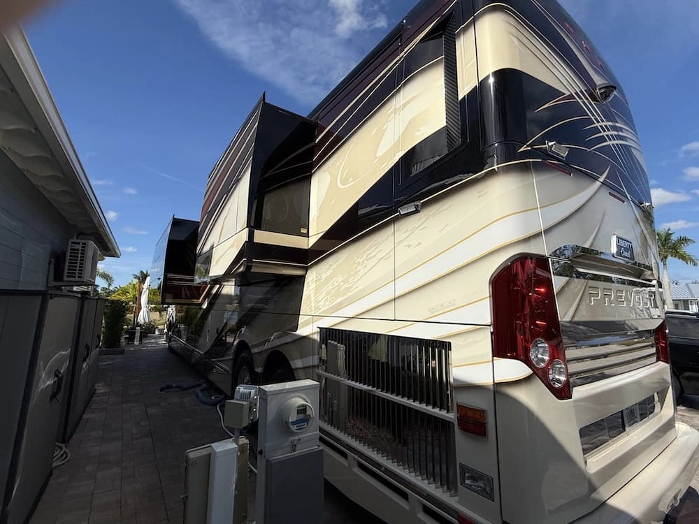 2016 Prevost Liberty Elegant Lady H3-45 Coach - Thumbnail 11 2016 Prevost Liberty Elegant Lady H3-45 Coach - Thumbnail 11