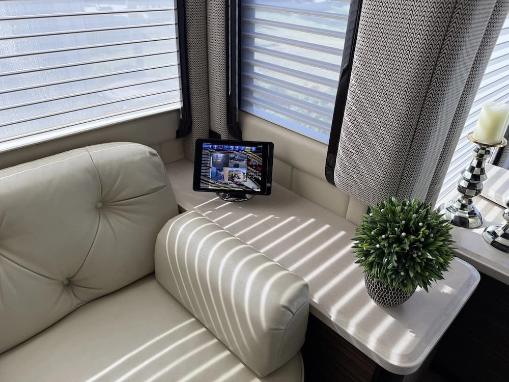 2016 Prevost Liberty Elegant Lady H3-45 Coach - Thumbnail 25 2016 Prevost Liberty Elegant Lady H3-45 Coach - Thumbnail 25