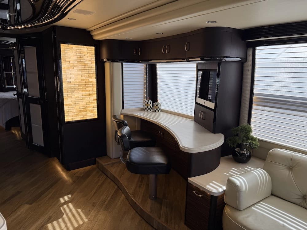 2016 Prevost Liberty Elegant Lady H3-45 Coach - Thumbnail 27 2016 Prevost Liberty Elegant Lady H3-45 Coach - Thumbnail 27