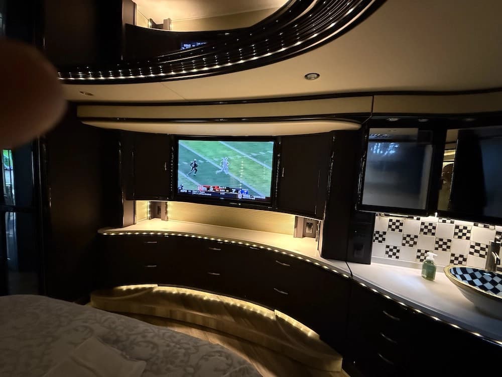 2016 Prevost Liberty Elegant Lady H3-45 Coach - Thumbnail 31 2016 Prevost Liberty Elegant Lady H3-45 Coach - Thumbnail 31