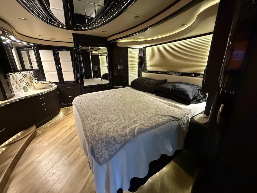 2016 Prevost Liberty Elegant Lady H3-45 Coach - Thumbnail 36 2016 Prevost Liberty Elegant Lady H3-45 Coach - Thumbnail 36