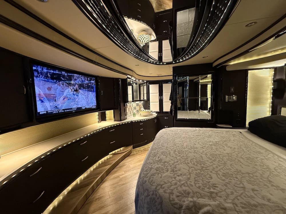 2016 Prevost Liberty Elegant Lady H3-45 Coach - Thumbnail 37 2016 Prevost Liberty Elegant Lady H3-45 Coach - Thumbnail 37