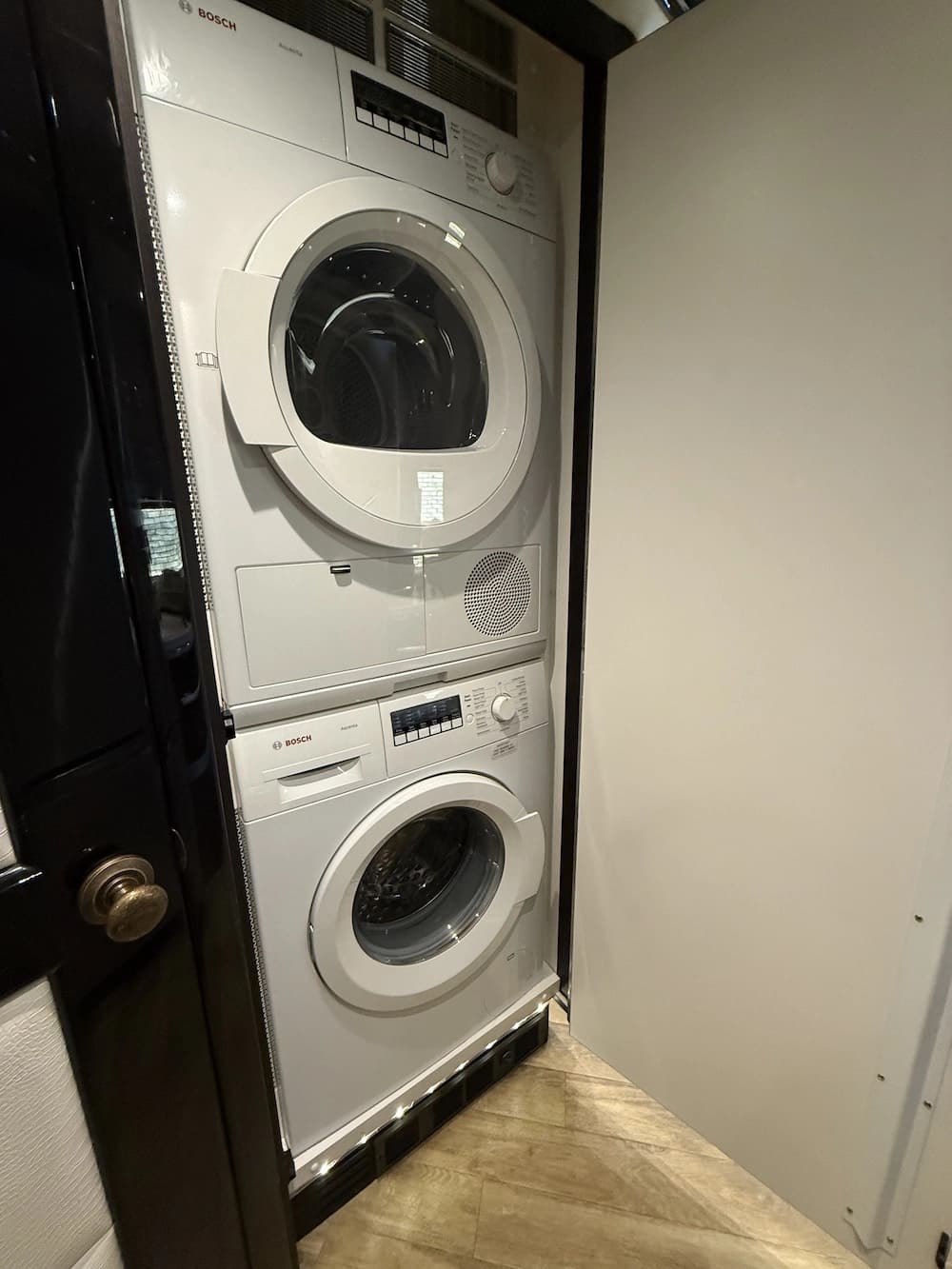 2016 Prevost Liberty Elegant Lady H3-45 Coach - Thumbnail 42 2016 Prevost Liberty Elegant Lady H3-45 Coach - Thumbnail 42