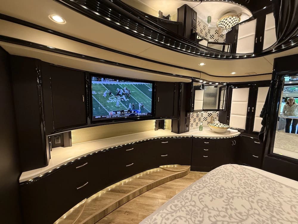 2016 Prevost Liberty Elegant Lady H3-45 Coach - Thumbnail 46 2016 Prevost Liberty Elegant Lady H3-45 Coach - Thumbnail 46