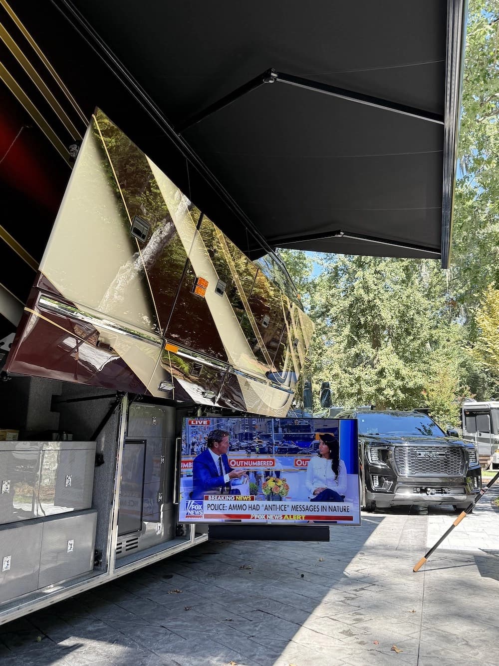 2016 Prevost Liberty Elegant Lady H3-45 Coach - Thumbnail 6 2016 Prevost Liberty Elegant Lady H3-45 Coach - Thumbnail 6