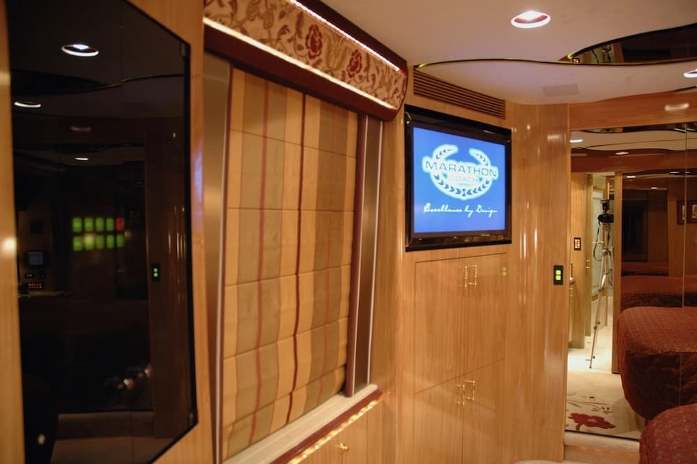 2007 Prevost Marathon XLII Coach - Thumbnail 11 2007 Prevost Marathon XLII Coach - Thumbnail 11