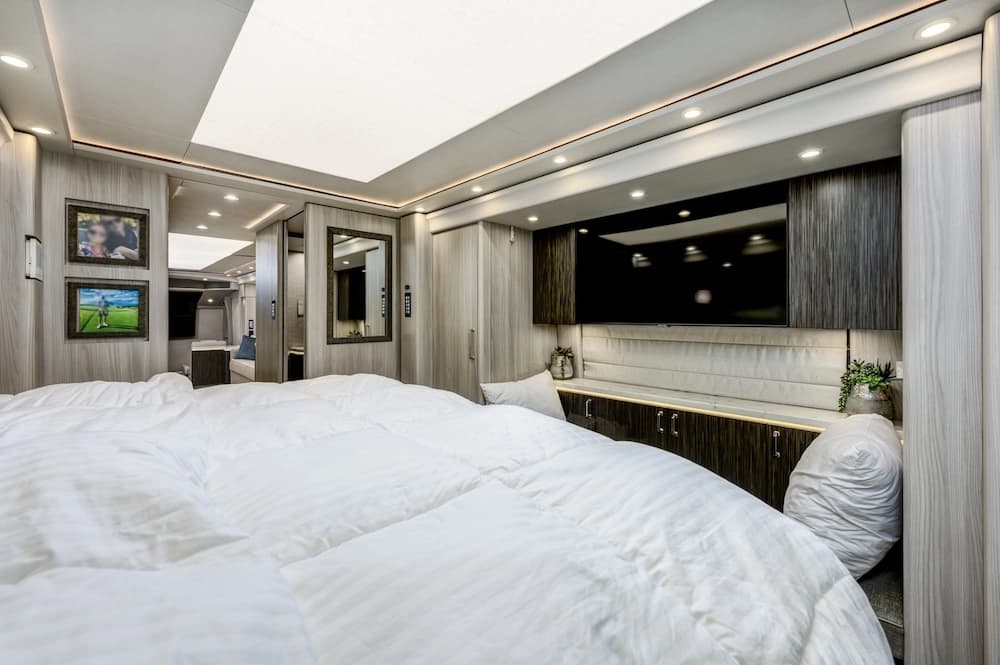 2021 Prevost Marathon H3-45 Coach - Thumbnail 13 2021 Prevost Marathon H3-45 Coach - Thumbnail 13