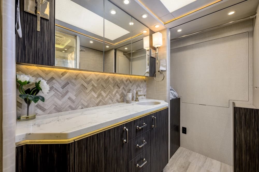 2021 Prevost Marathon H3-45 Coach - Thumbnail 14 2021 Prevost Marathon H3-45 Coach - Thumbnail 14