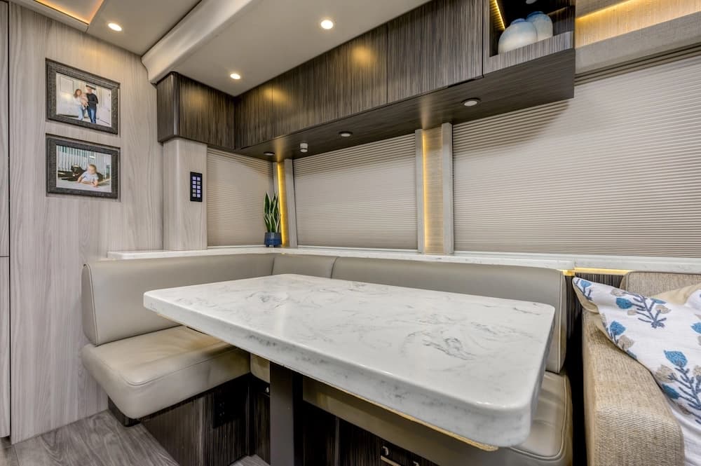 2021 Prevost Marathon H3-45 Coach - Thumbnail 10 2021 Prevost Marathon H3-45 Coach - Thumbnail 10