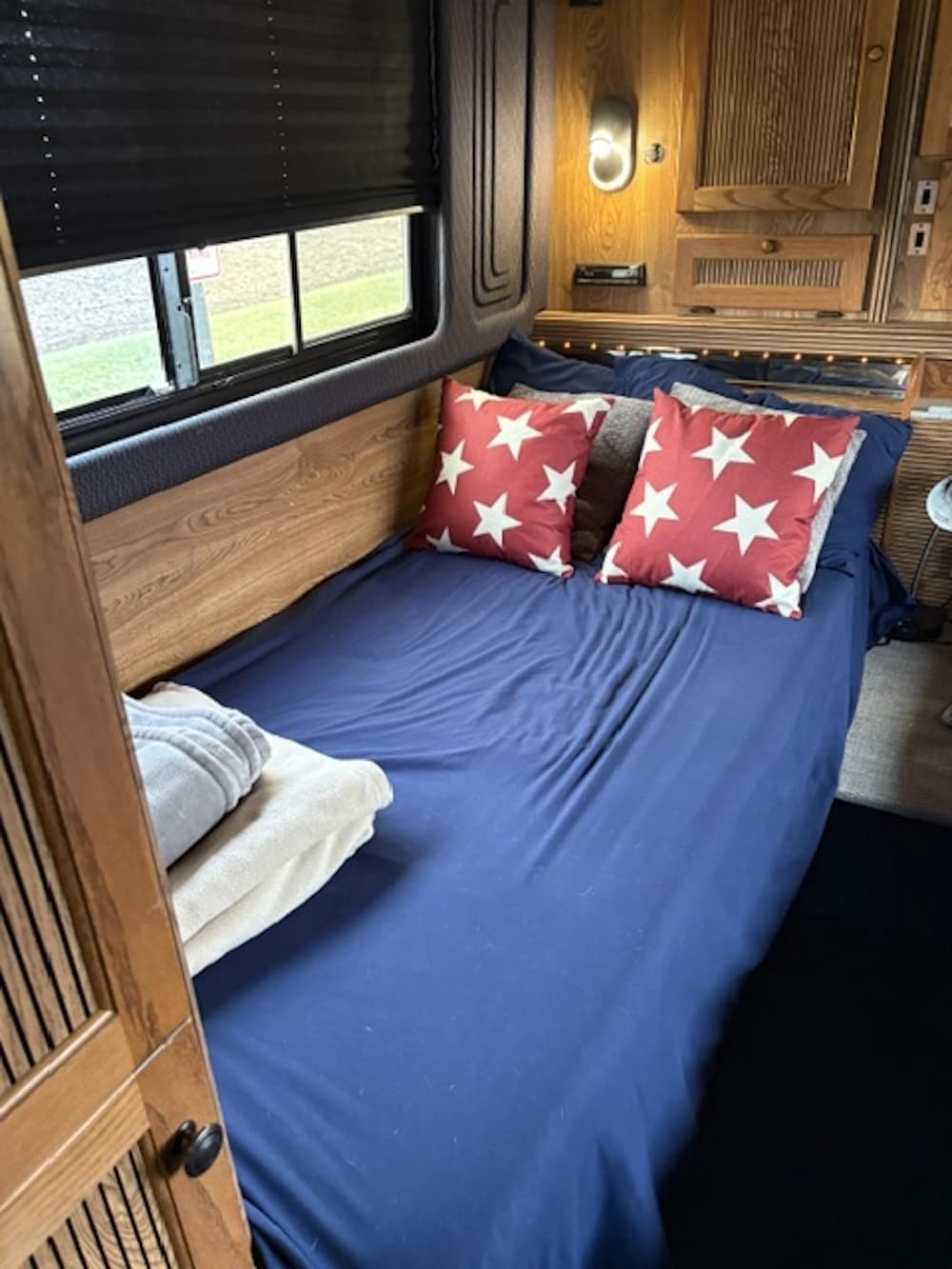 1996 Prevost XL 40 Coach - Thumbnail 9 1996 Prevost XL 40 Coach - Thumbnail 9