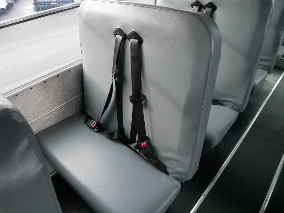 2008 Blue Bird Micro Bird - Thumbnail 9 2008 Blue Bird Micro Bird - Thumbnail 9