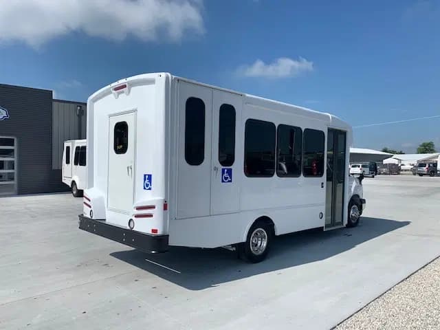 2024 Chevrolet Terra Transit Cutaway - Thumbnail 2 2024 Chevrolet Terra Transit Cutaway - Thumbnail 2