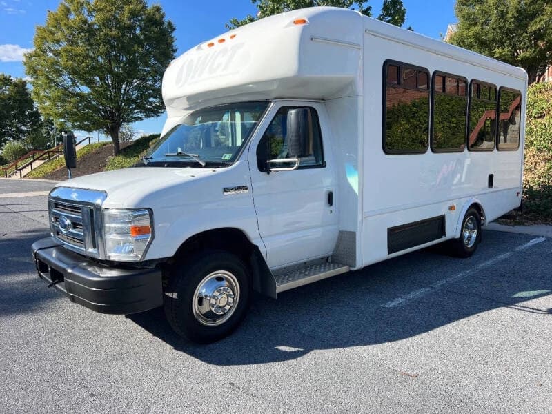 2019 Ford E450 SD bus 2019 Ford E450 SD bus