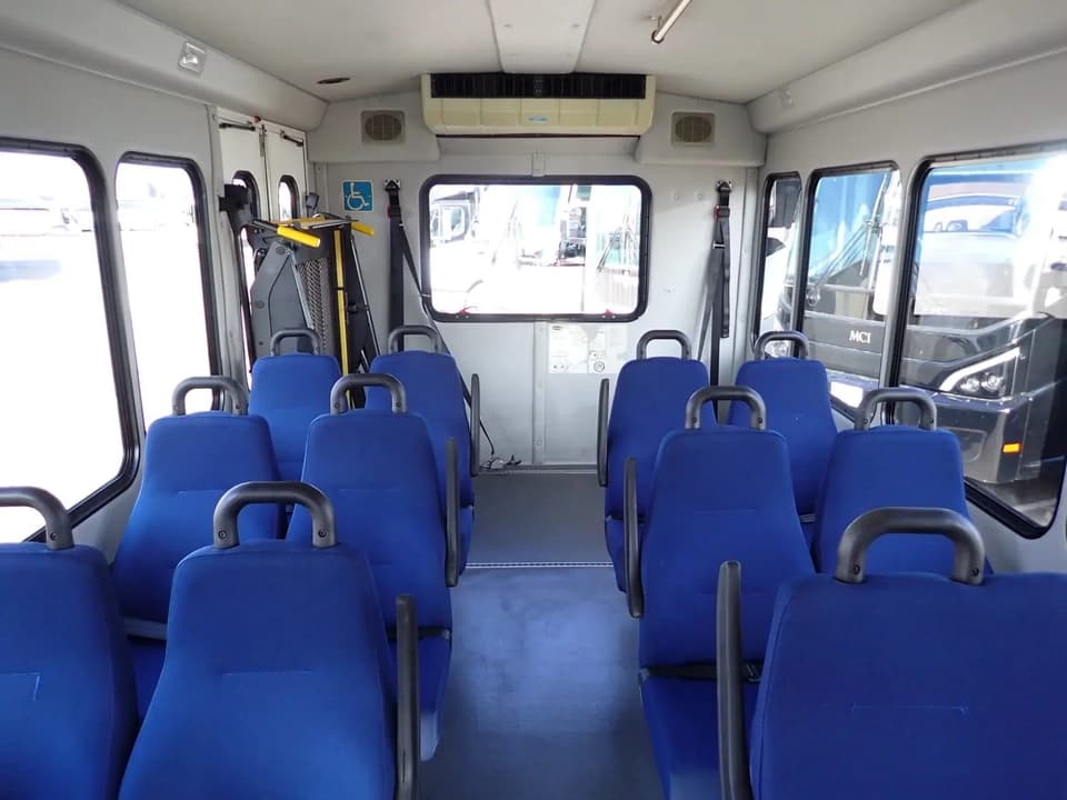 2013 Starcraft Allstar ADA Shuttle Bus - Thumbnail 6 2013 Starcraft Allstar ADA Shuttle Bus - Thumbnail 6