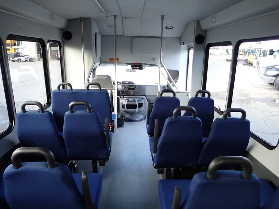 2013 Starcraft Allstar ADA Shuttle Bus - Thumbnail 7 2013 Starcraft Allstar ADA Shuttle Bus - Thumbnail 7