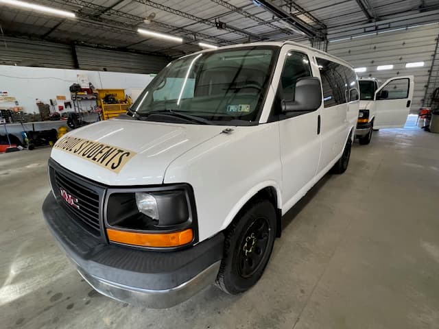2014 GMC Savana 1500 LS bus 2014 GMC Savana 1500 LS bus