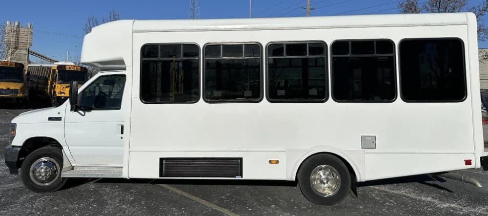 2024 Glaval Universal - Thumbnail 13 2024 Glaval Universal - Thumbnail 13