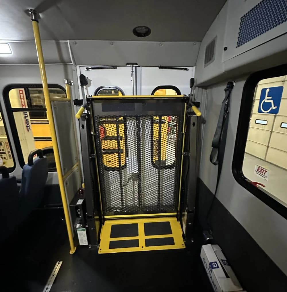 2024 Glaval Universal - Thumbnail 2 2024 Glaval Universal - Thumbnail 2