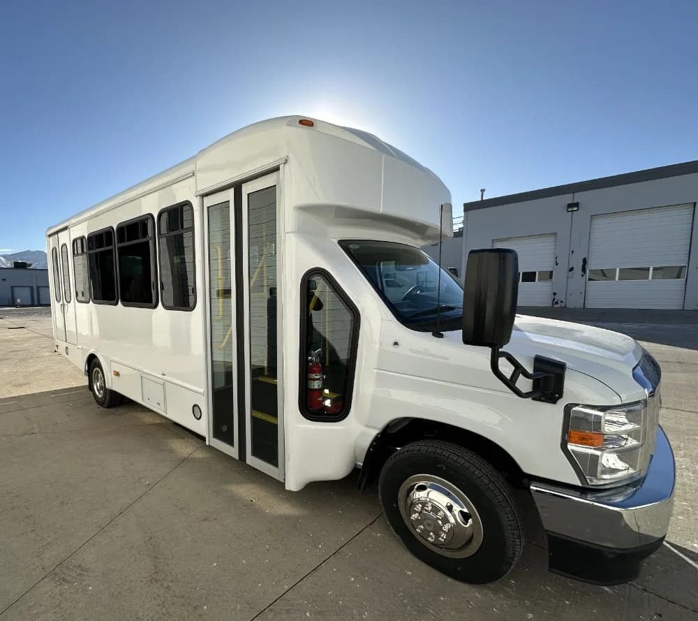 2024 Glaval Universal - Thumbnail 6 2024 Glaval Universal - Thumbnail 6