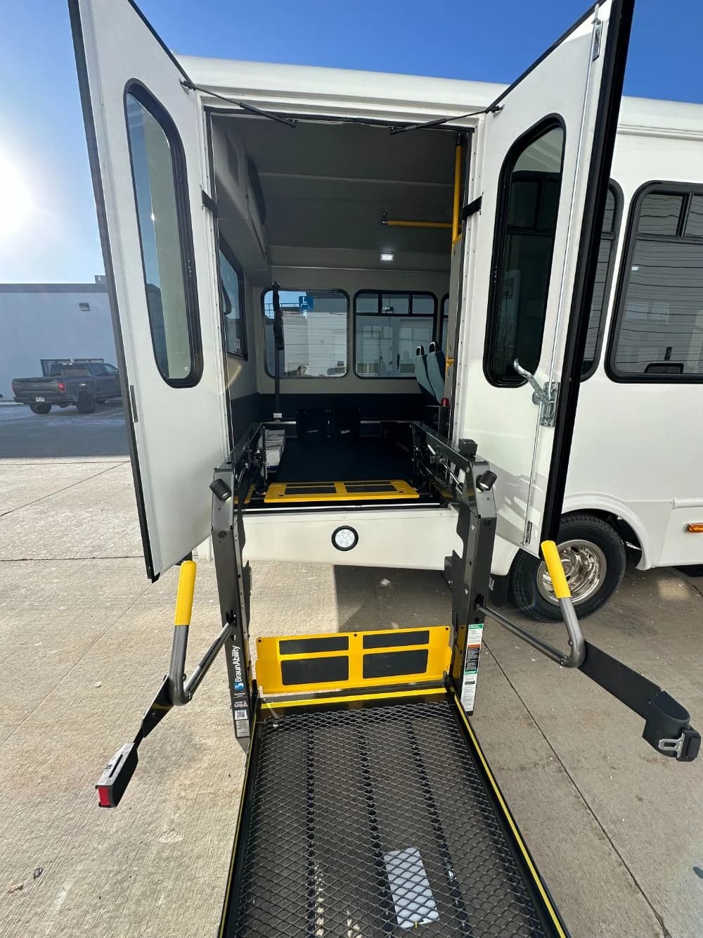 2024 Glaval Universal - Thumbnail 8 2024 Glaval Universal - Thumbnail 8