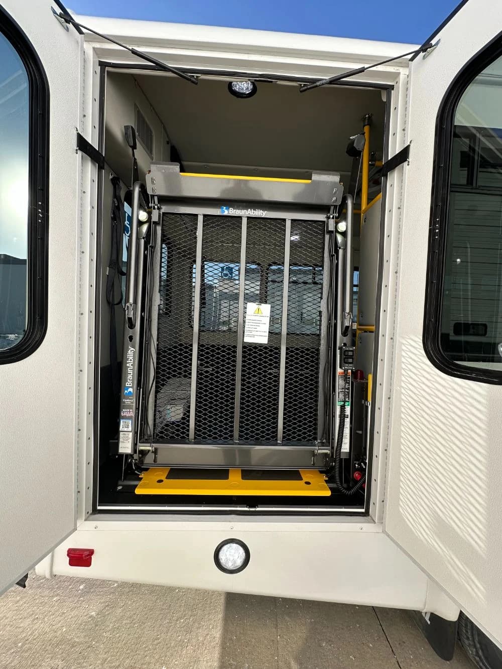 2024 Glaval Universal - Thumbnail 9 2024 Glaval Universal - Thumbnail 9