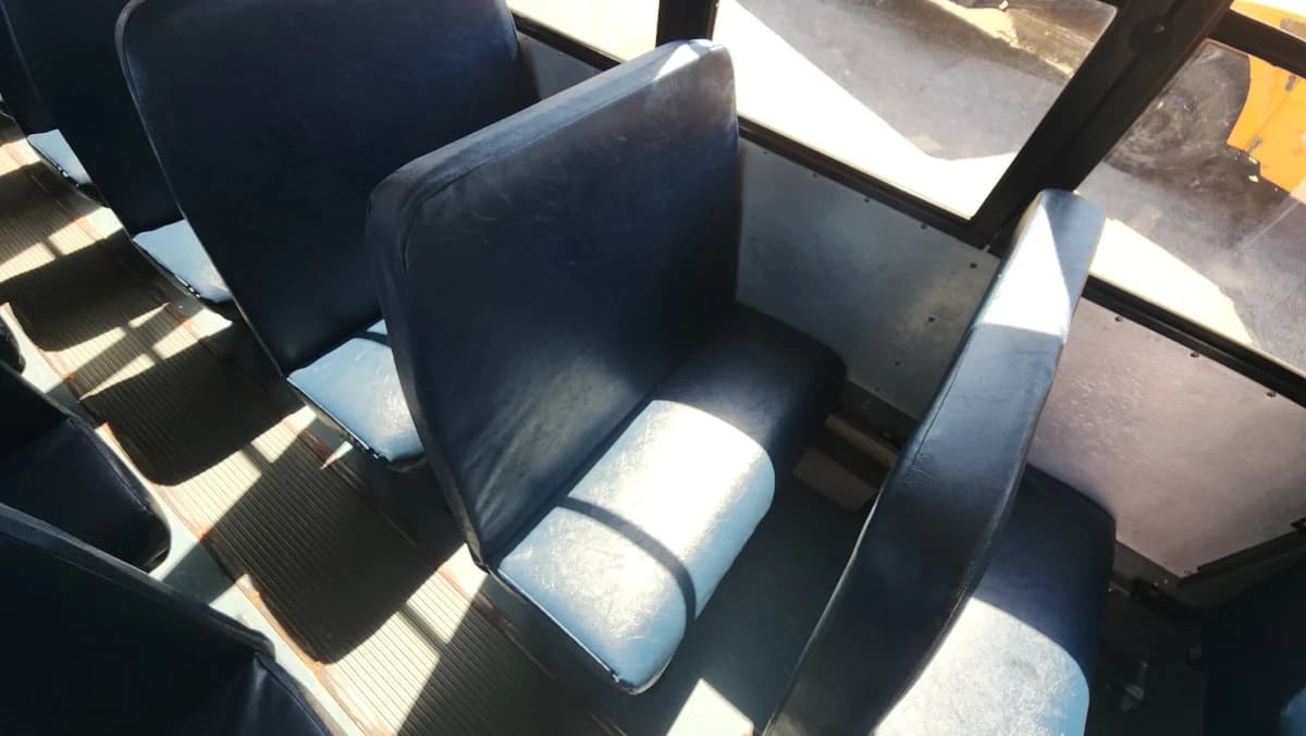 2017 Thomas C2 78 Passenger - Thumbnail 9 2017 Thomas C2 78 Passenger - Thumbnail 9