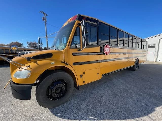 2017 Thomas Saf-T-Liner 72P - Thumbnail 8 2017 Thomas Saf-T-Liner 72P - Thumbnail 8