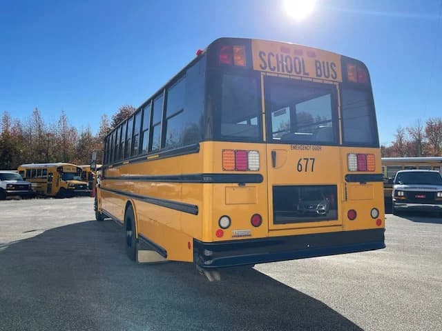 2017 Thomas Saf-T-Liner 72P - Thumbnail 10 2017 Thomas Saf-T-Liner 72P - Thumbnail 10