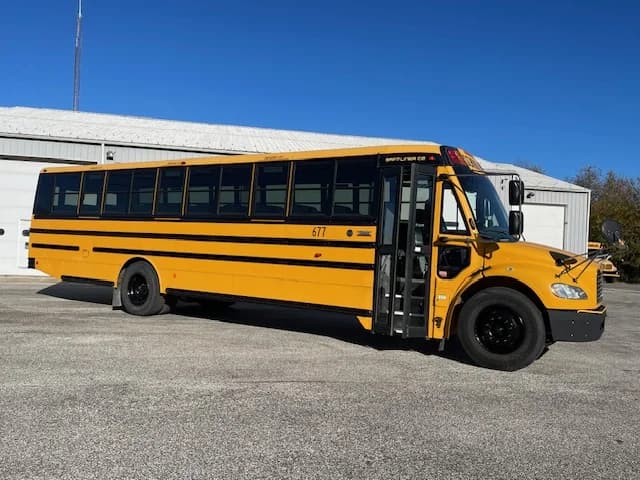 2017 Thomas Saf-T-Liner 72P - Thumbnail 21 2017 Thomas Saf-T-Liner 72P - Thumbnail 21