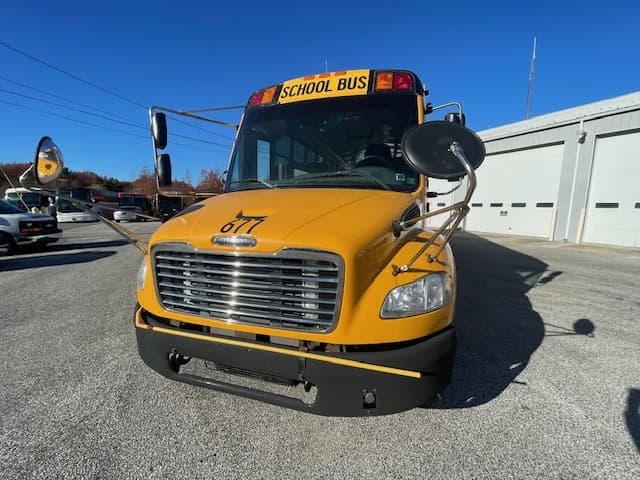 2017 Thomas Saf-T-Liner 72P - Thumbnail 16 2017 Thomas Saf-T-Liner 72P - Thumbnail 16