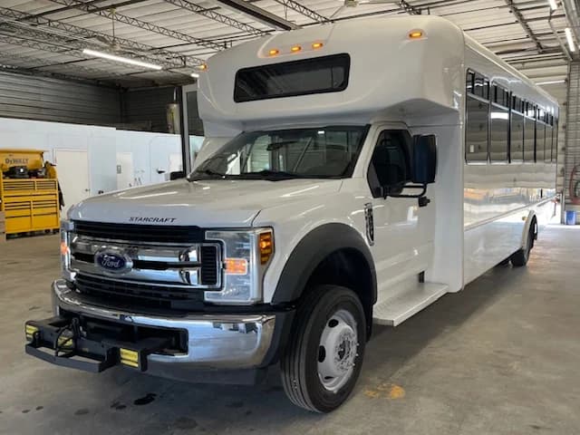 2018 Ford F-550 bus 2018 Ford F-550 bus