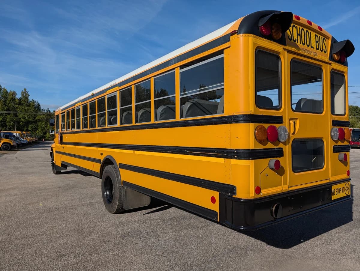 2016 International CE 72 Passenger - Image 23 2016 International CE 72 Passenger - Image 23