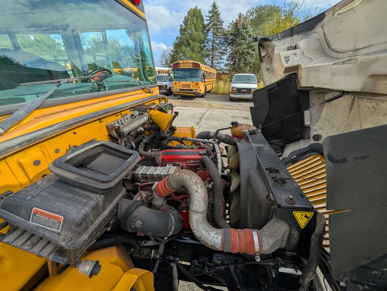 2016 International CE 72 Passenger - Image 15 2016 International CE 72 Passenger - Image 15