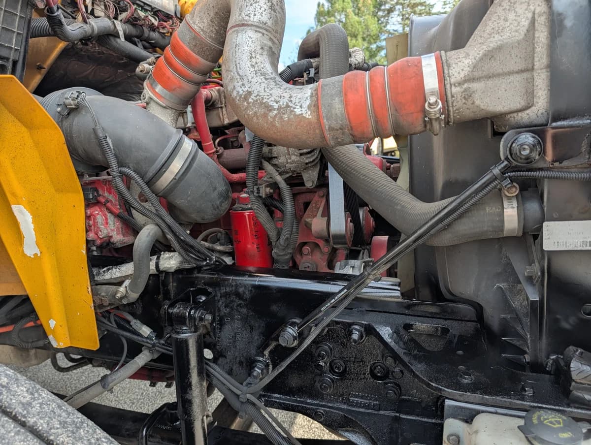 2016 International CE 72 Passenger - Image 29 2016 International CE 72 Passenger - Image 29