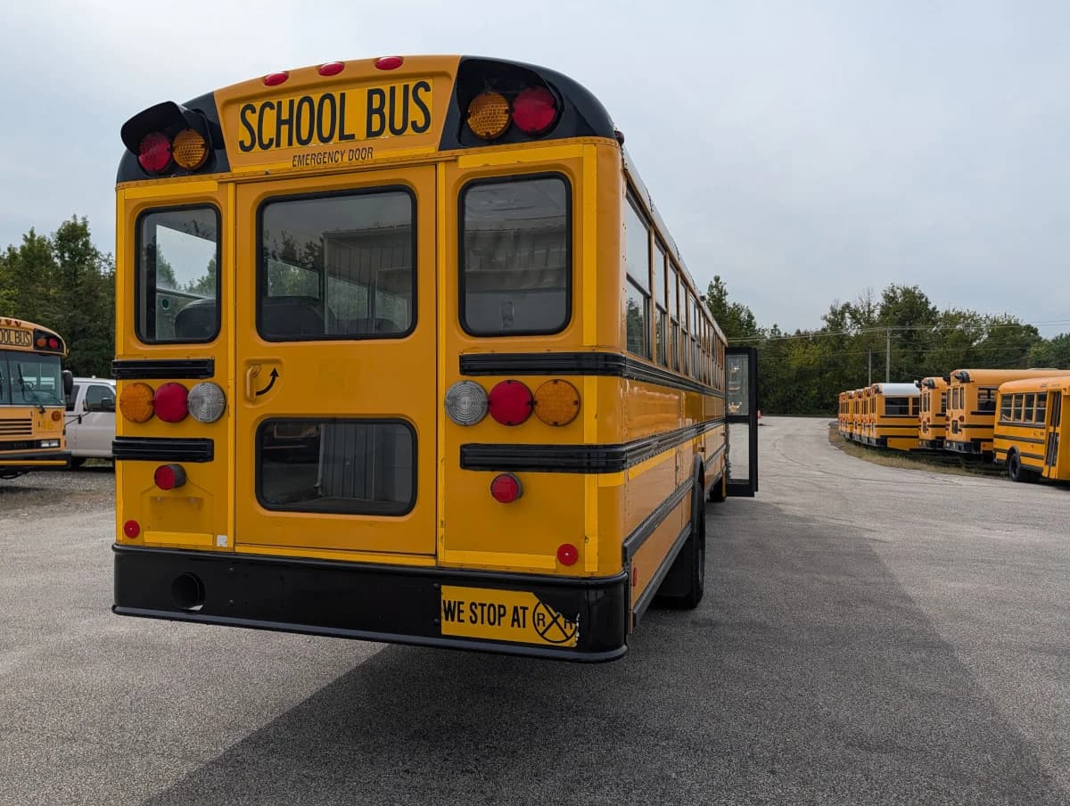 2016 International CE 72 Passenger - Thumbnail 23 2016 International CE 72 Passenger - Thumbnail 23