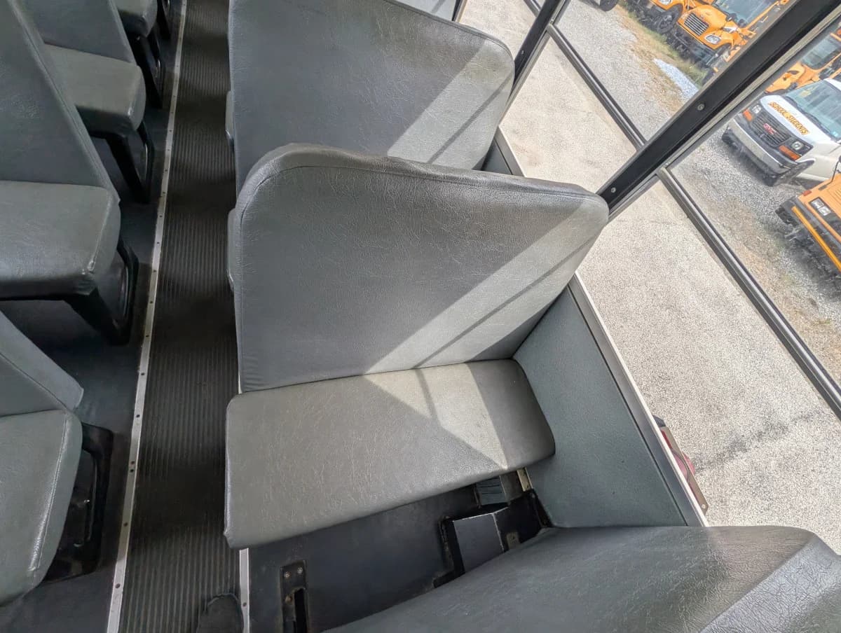 2016 International CE 72 Passenger - Thumbnail 9 2016 International CE 72 Passenger - Thumbnail 9