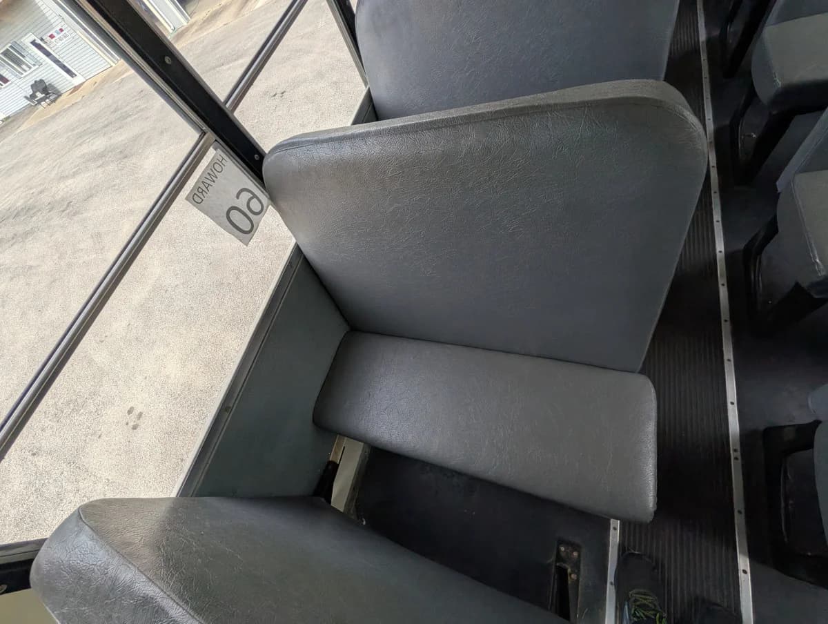 2016 International CE 72 Passenger - Thumbnail 10 2016 International CE 72 Passenger - Thumbnail 10