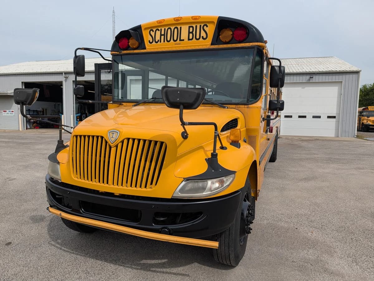 2016 International CE 72 Passenger - Thumbnail 19 2016 International CE 72 Passenger - Thumbnail 19