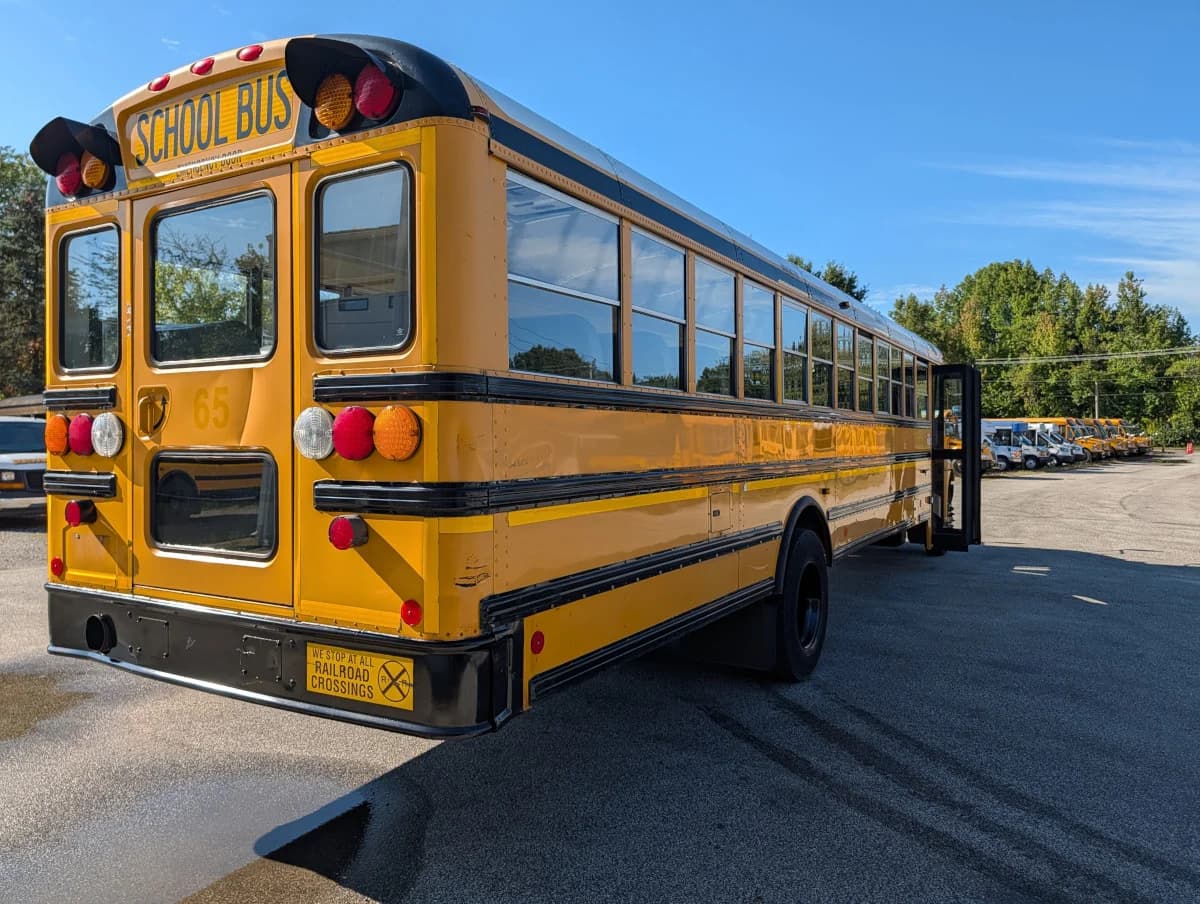 2016 International CE 72 Passenger - Thumbnail 23 2016 International CE 72 Passenger - Thumbnail 23