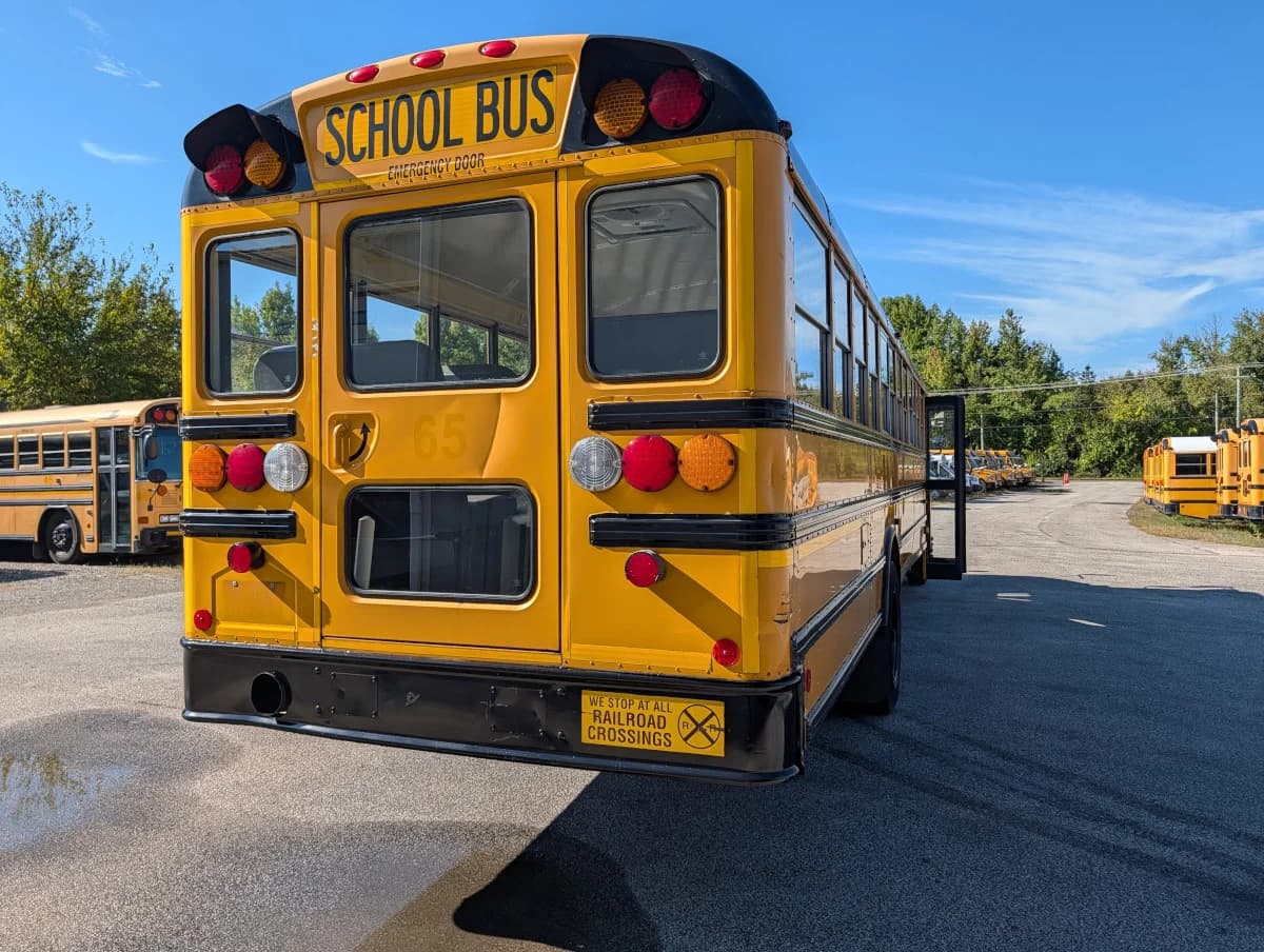 2016 International CE 72 Passenger - Thumbnail 24 2016 International CE 72 Passenger - Thumbnail 24