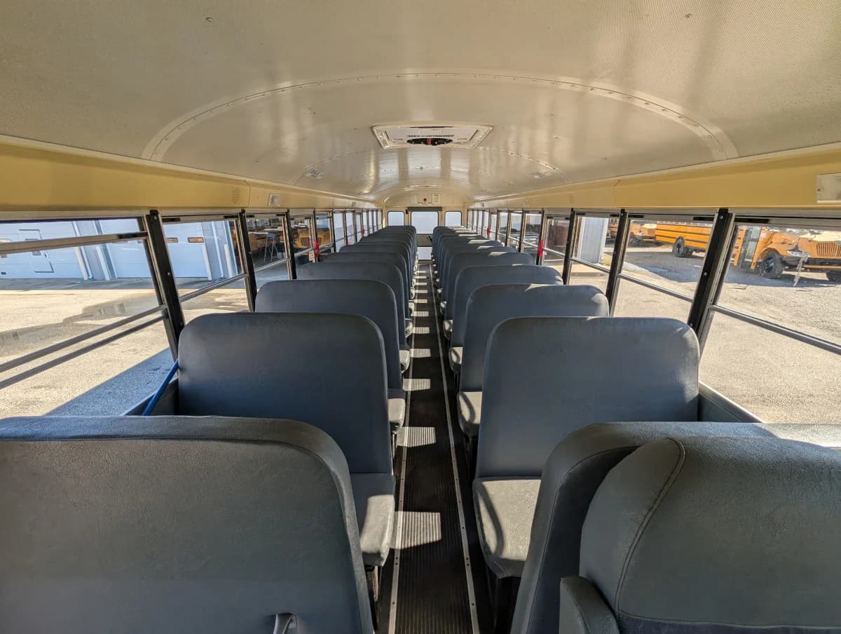 2016 International CE 72 Passenger - Thumbnail 7 2016 International CE 72 Passenger - Thumbnail 7