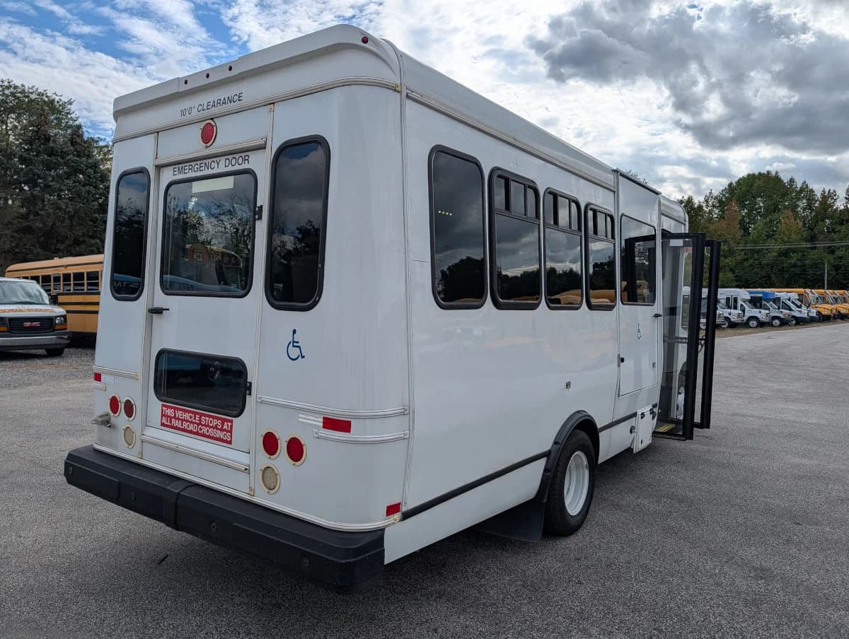 2017 Ford E-450 ADA 14 Passenger - Image 24 2017 Ford E-450 ADA 14 Passenger - Image 24