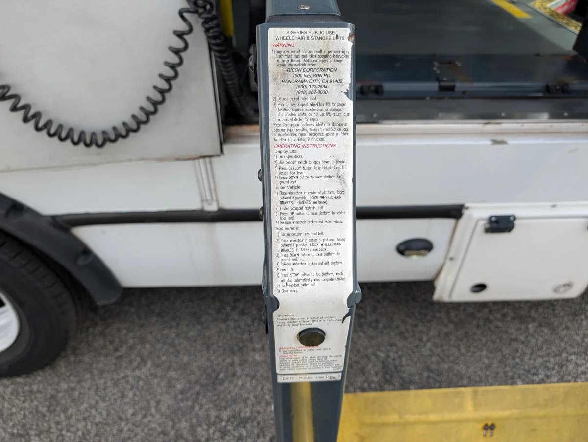 2017 Ford E-450 ADA 14 Passenger - Image 32 2017 Ford E-450 ADA 14 Passenger - Image 32